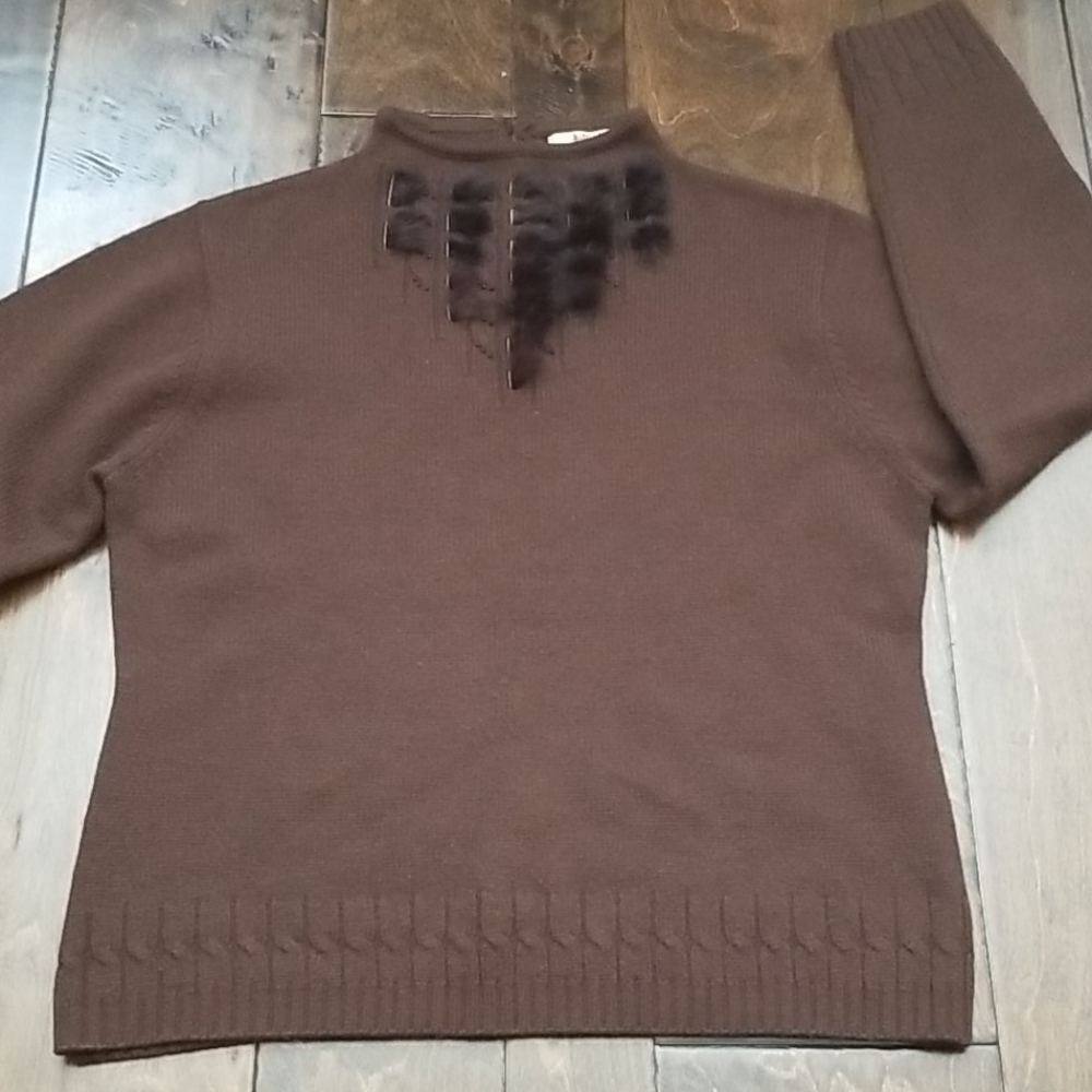2pc Unique Sweater Set - Picture 2 of 7